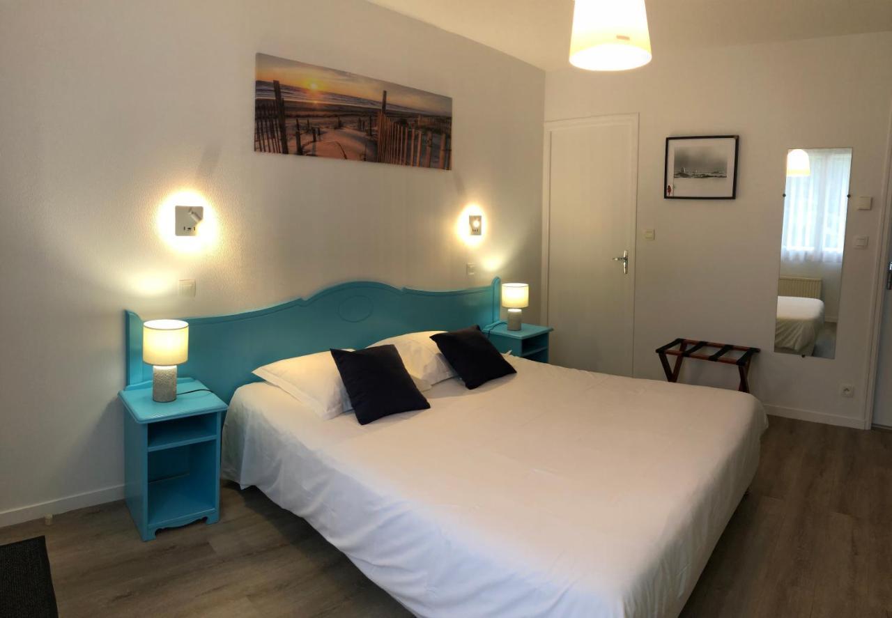 Hotel La Demeure Du Perron Quettehou Esterno foto
