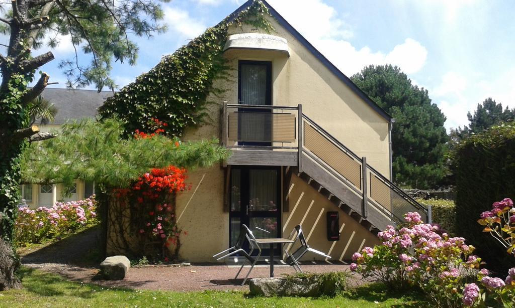 Hotel La Demeure Du Perron Quettehou Esterno foto